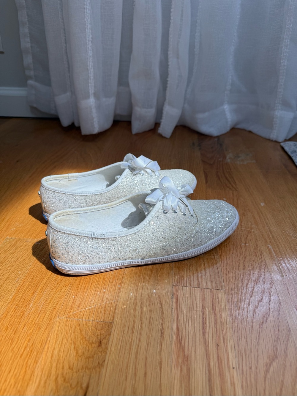 Sparkle Lace-Up Shoes - White Glitter